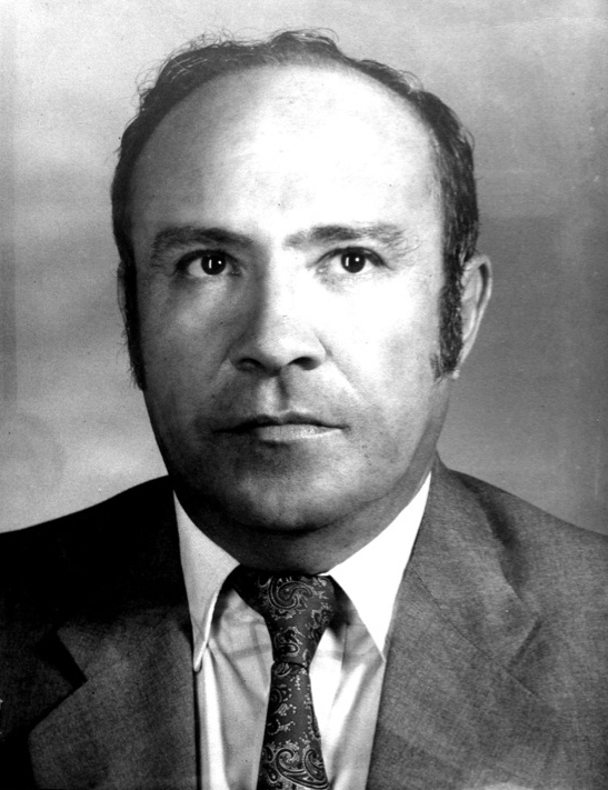Abog. Enrique Flores Valeriano